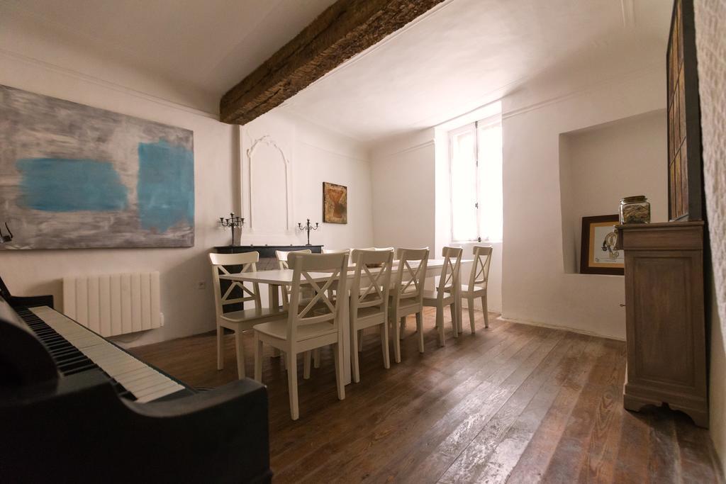 Les Chambres De Charlotte Cucuron Dış mekan fotoğraf